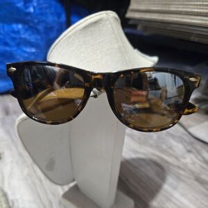 Tortoise Shell Sunglasses Unisex No Brand